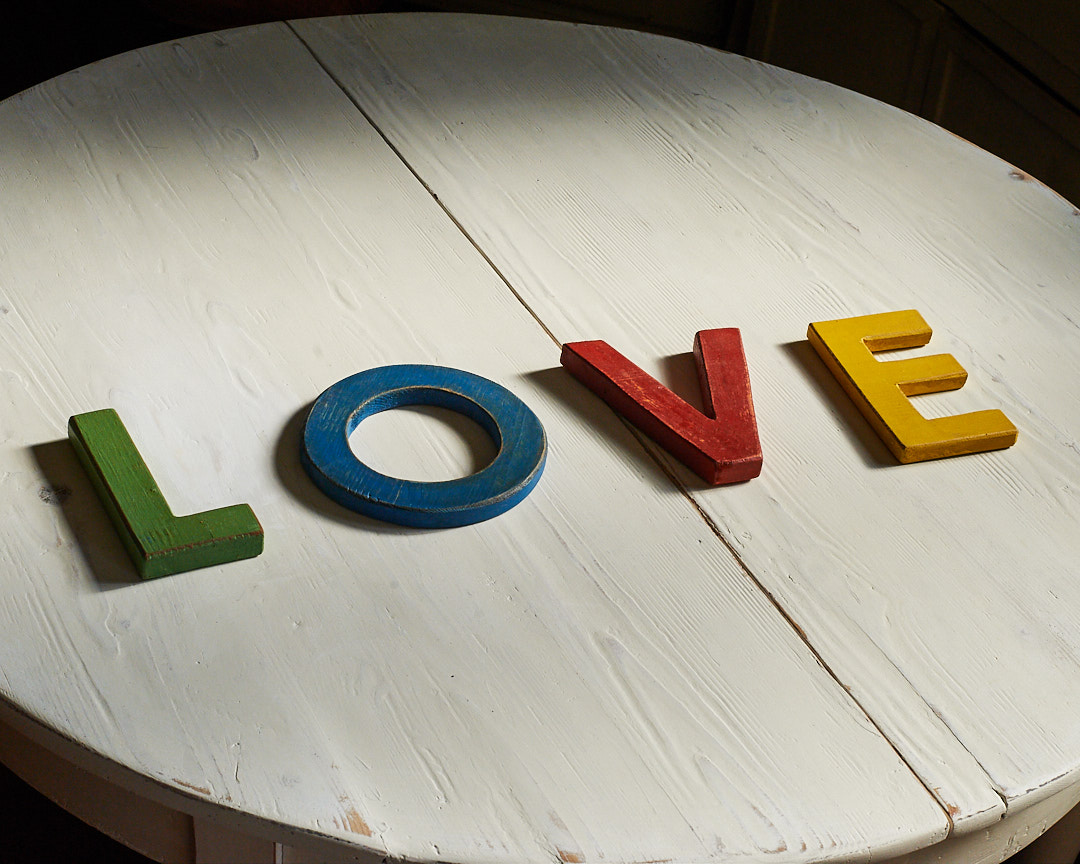 Lettere in legno colorate a mano